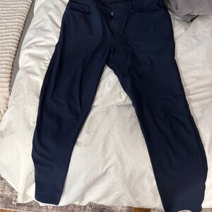 Lululemon Chinos Men’s Pants